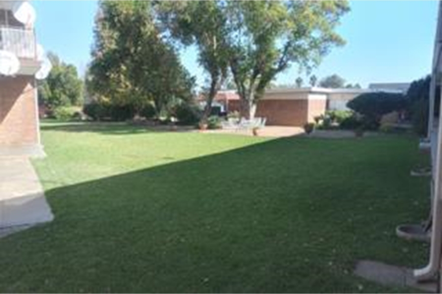 2 Bedroom Property for Sale in Flamwood North West